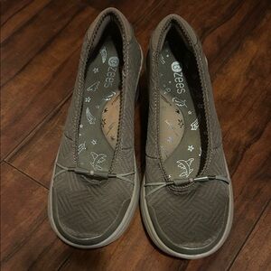 Bzees Women's Taupe Slip-On Flats